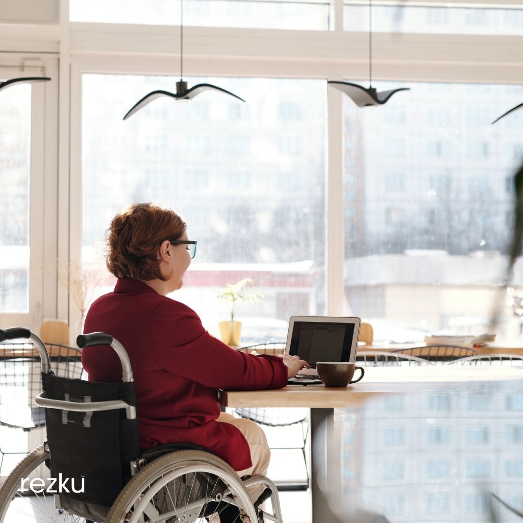 10 Things You Can Do To Help Make Disabled People Feel More Welcome In Your Restaurant