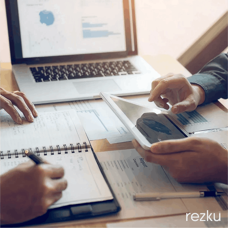 Micros vs Rezku POS for Restaurants: Choosing between Legacy vs Modern